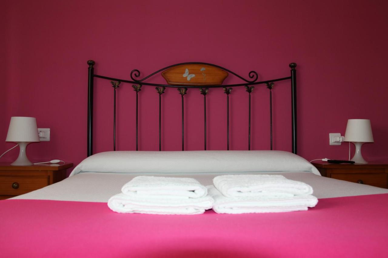 Venecia Bed&Breakfast Villafranca Del Bierzo Dış mekan fotoğraf