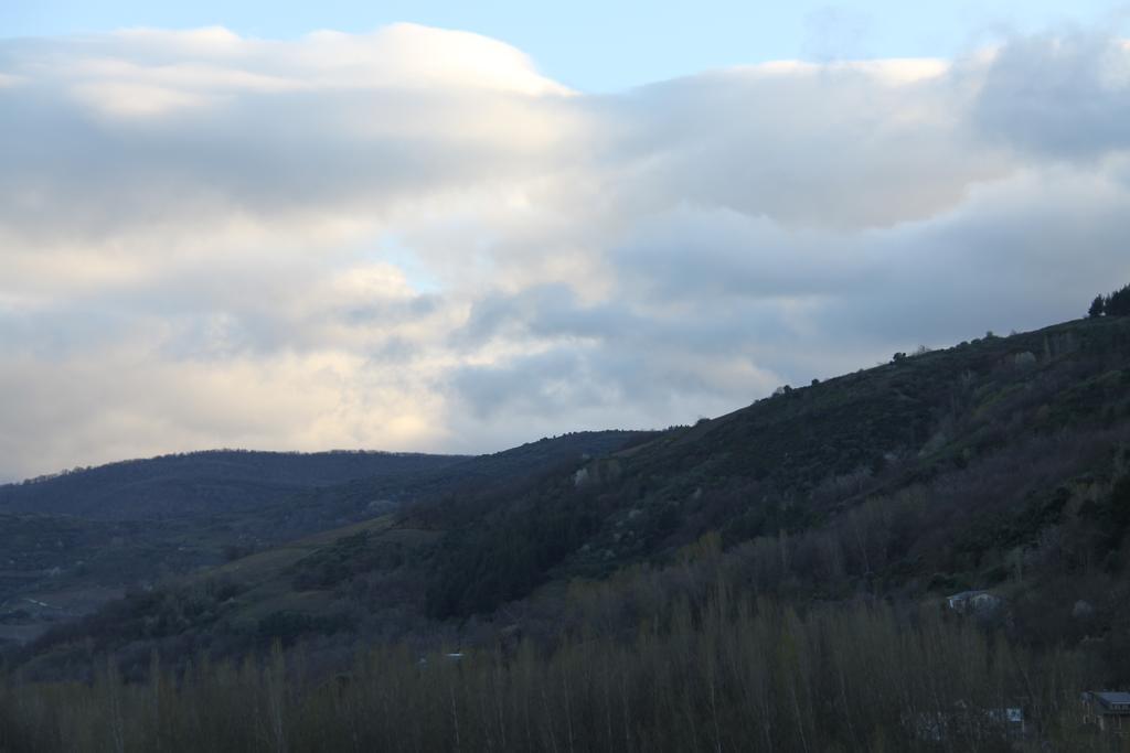 Venecia Bed&Breakfast Villafranca Del Bierzo Dış mekan fotoğraf