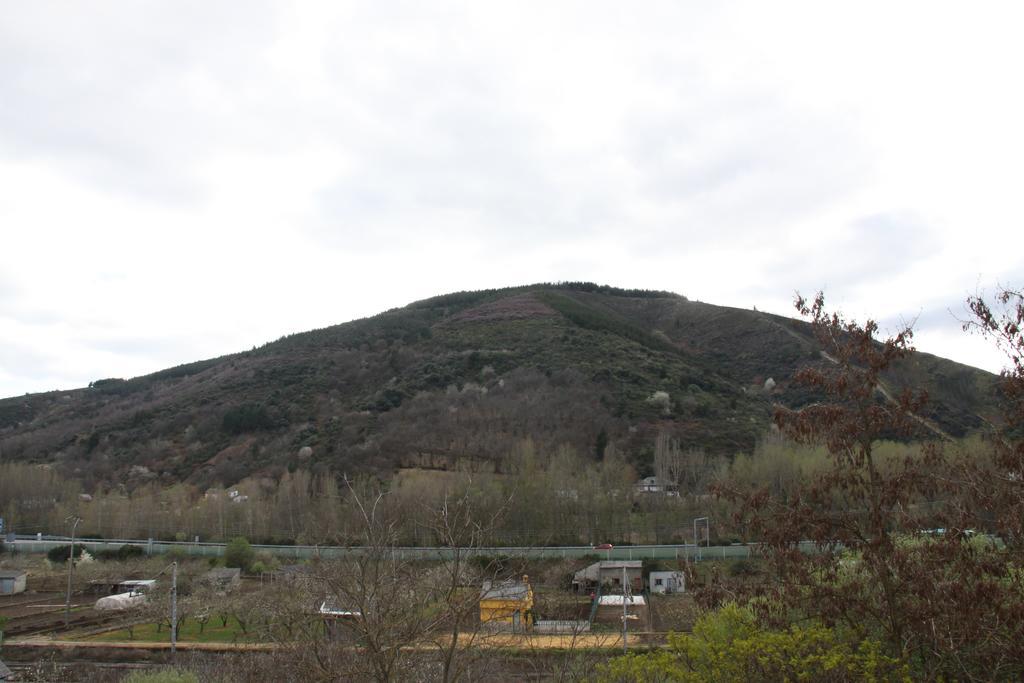 Venecia Bed&Breakfast Villafranca Del Bierzo Dış mekan fotoğraf