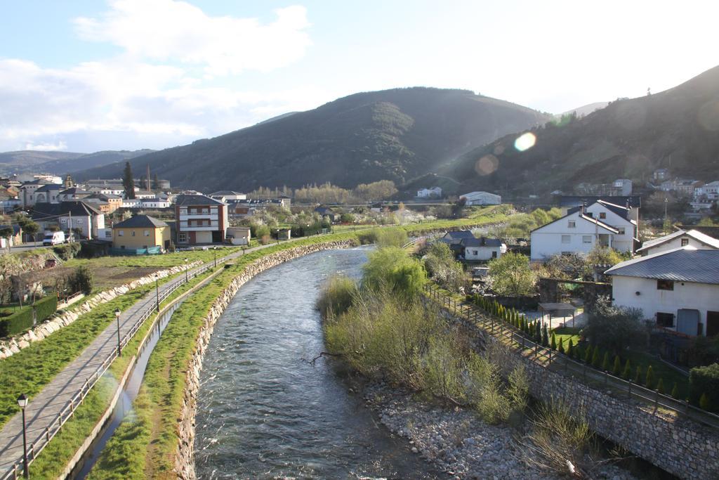 Venecia Bed&Breakfast Villafranca Del Bierzo Dış mekan fotoğraf